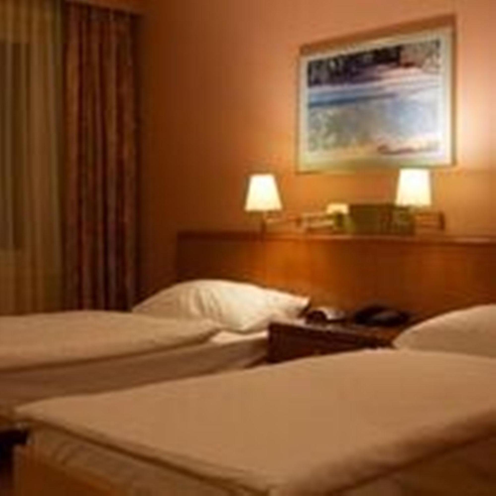 Hotel Le Cedre Bex Szoba fotó